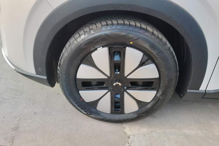 Used Wuling Bingo S 2025 Model 325km Deluxe Edition