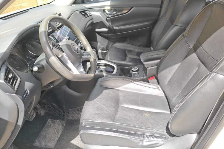 Used Nissan X-Trail 2020 2.5L XL CVT 4WD SmartConnect Advanced Edition Left Front Seat