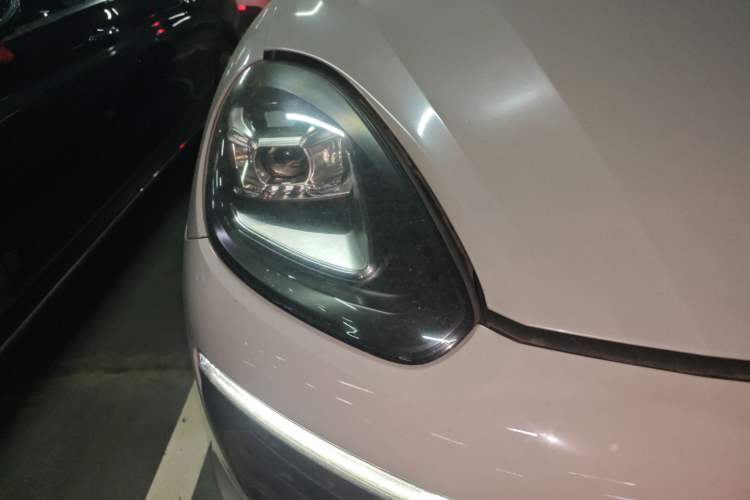 Used Porsche Cayenne 2015 Cayenne 3.0T Right Front Headlight