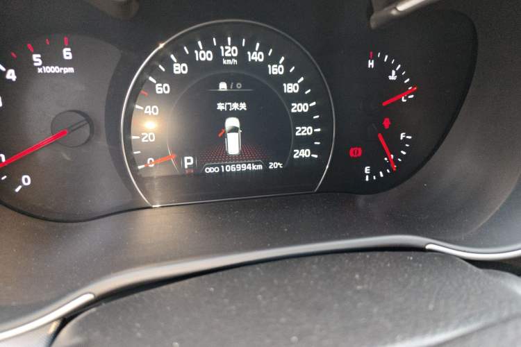 Used Kia Sorento 2013 2.2T 5-Seater Diesel Luxury Edition Odometer Close Up