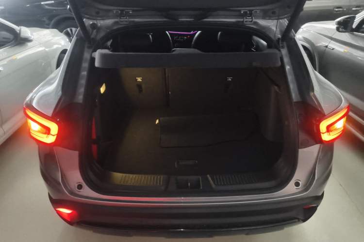 Used Chevrolet Seeker 2022 1.5T CVT RS Bee Wave Edition Trunk