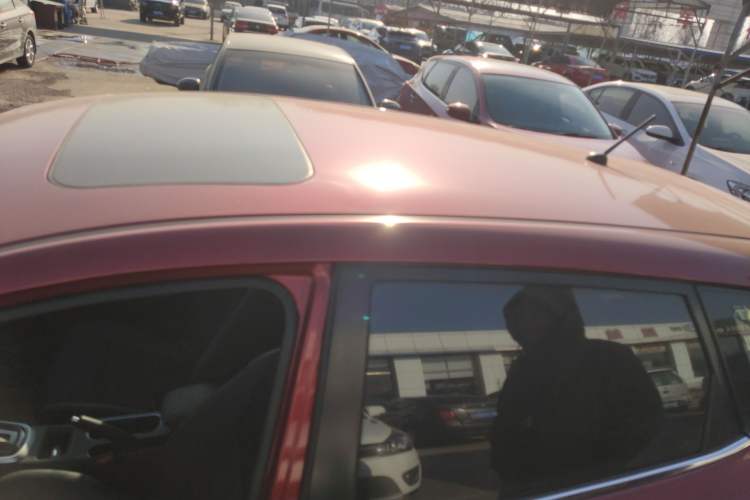 Used Nissan Tiida 2019 1.6L CVT Smart Enjoyment Version China VI Standard Roof