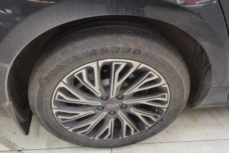 Used Hongqi H5 2025 2.0T Automatic Flag Edition – 500 000 Units Commemorative Version