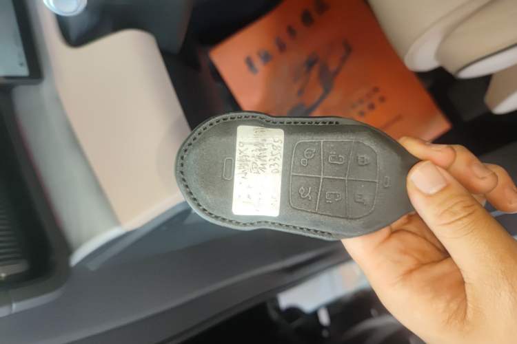 Used XPeng X9 2024 702 Ultra-Long Range Pro Interior 1