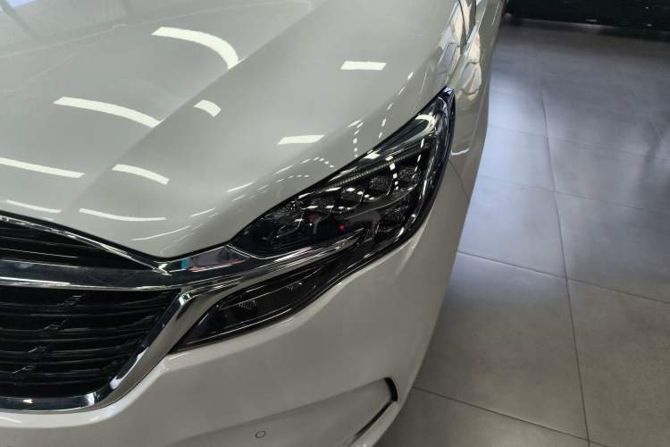 Used Buick GL8 2021 ES Land Cruiser 653T Luxury Edition
