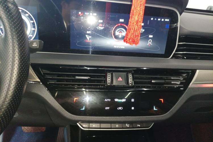 Used Hongqi HS5 2022 Revised Version 2.0T Smart Connect Flagship Edition
