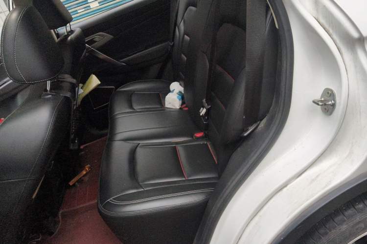 Used Geely Auto Emgrand X7 Sport 2020 1.8TD DCT Two-Wheel Drive Zhiya Model Left Rear Seat