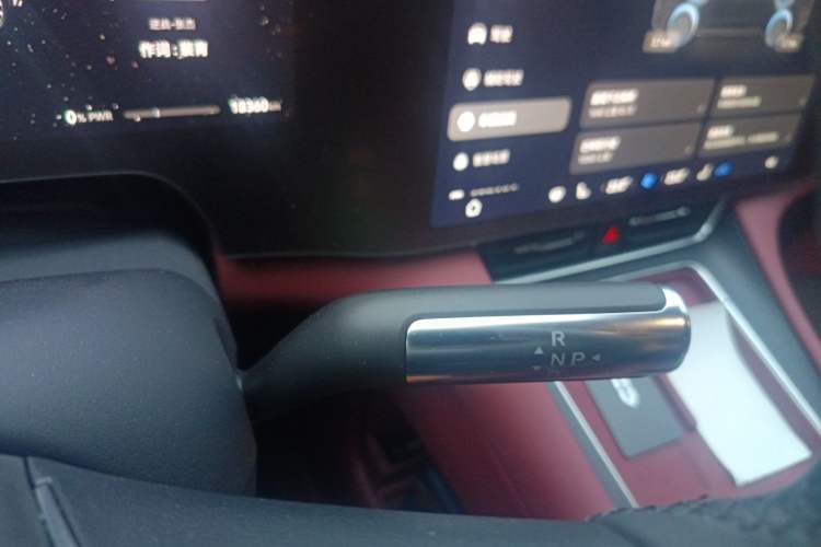 Used Hima AITO M8 2025 Extended-Range Max+ Version 53.4 kWh 6-Seater Edition
