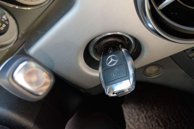 Used Mercedes-Benz GLK-Class 2014 GLK 260 4MATIC Dynamic Model