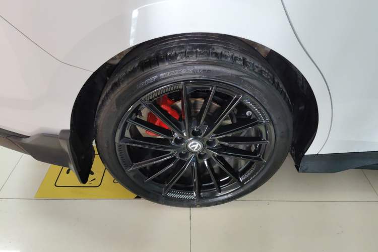 Used CHANGAN UNI-V 2025 1.5T 500Bar Prestige Sporty Version
