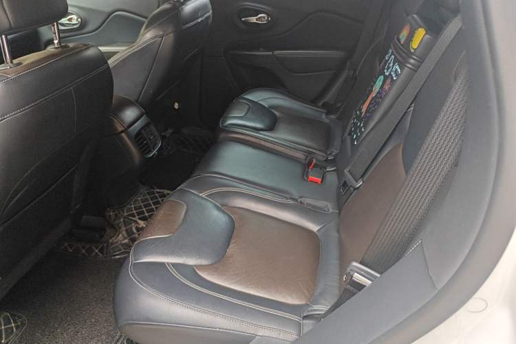 Used Jeep Cherokee 2017 2.4L Leading Smart Edition