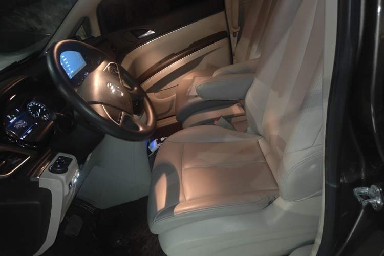 Used Buick GL8 2021 Land Cruiser Executive Class 652T Comfort Model
