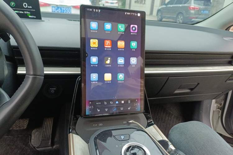 Used Toyota bZ3 2023 616 km Long-Range Premium Audio And AC Panel