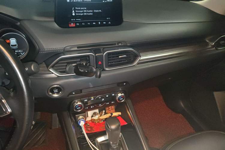 Used Mazda CX-5 2019 Cloud-Controlled Version 2.5L Automatic Two-Wheel Drive Luxury Trim China VI Standard Audio And AC Panel