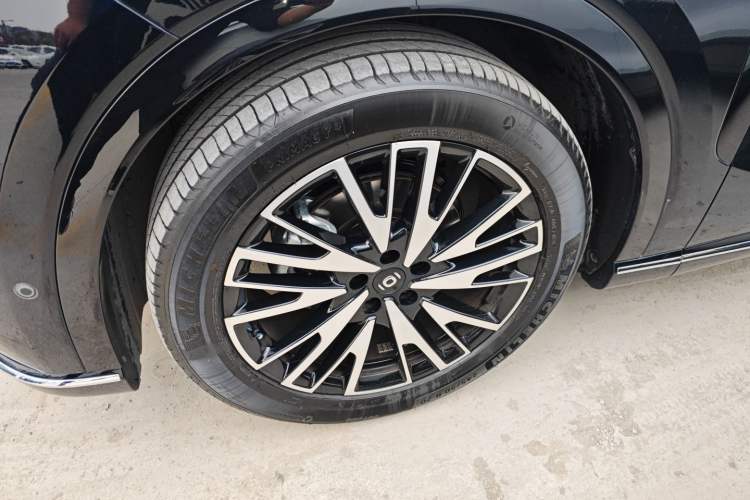 Used CHANGAN NEVO Q07 2025 215 Flagship PLUS Exterior 2