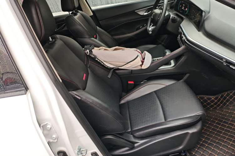 Used CHANGAN CS35PLUS 2021 Revised Version Blue Whale NE 1.4T DCT Luxury Edition
