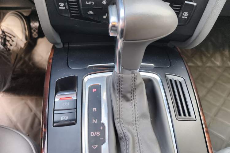 Used Audi A4L 2013 35 TFSI Automatic Comfort Model
