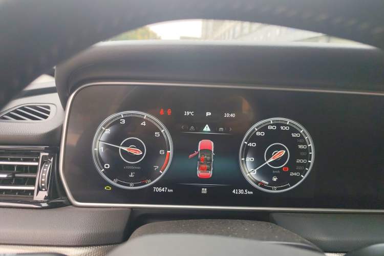 Used Hongqi HS5 2022 Revised Version 2.0T Smart Connect Flagship Edition
