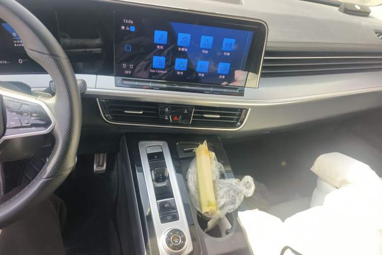 Used Volkswagen Tavendor 2023 380TSI All-Wheel Drive R-Line Journey Edition