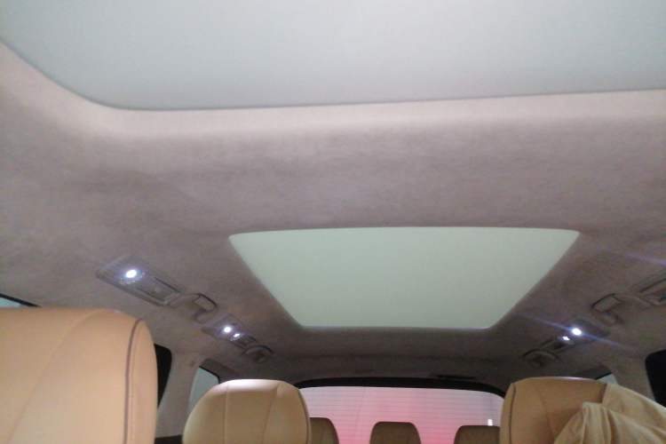 Used Denza D9 2022 EV 600 Four-Wheel Drive Prestige Model
