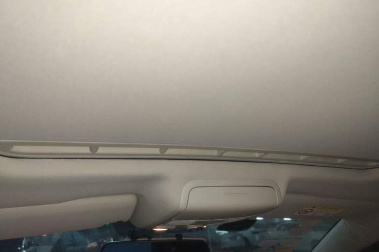 Used Volkswagen Sagitar 2015 1.6L Manual Comfort Model
