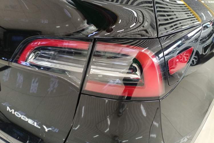 Used Tesla Model Y 2023 Rear-Wheel-Drive Version