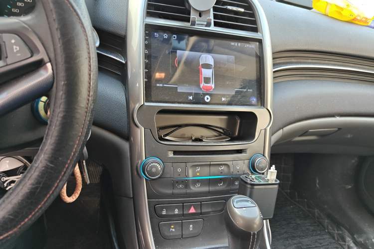 Used Chevrolet Malibu 2014 2.0L Automatic Luxury Edition Audio And AC Panel