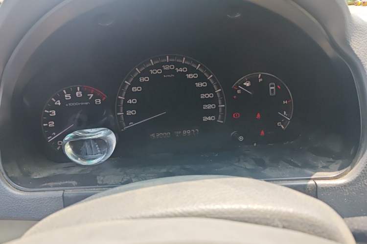 Used BYD M6 2013 2.0L Manual Comfort Edition
