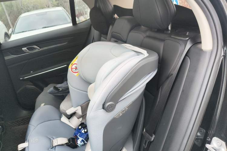 Used Lynk & Co 01 2021 2.0TD Two-Wheel-Drive Pro Trim Left Rear Seat