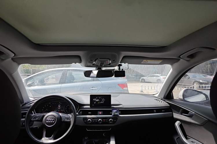 Used Audi A4L 2019 40 TFSI Ambition China VI
