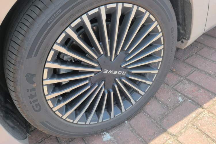 Used Roewe M7 DMH 2025 Model 160km Premium Version
