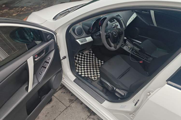 Used Mazda 3 2012 Hatchback 2.0L Automatic Luxury Model