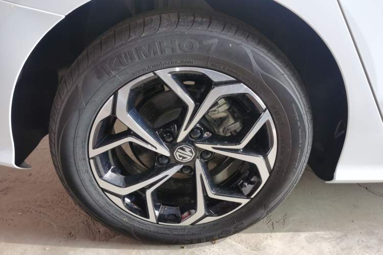 Used MG 5 2023 180 DVVT CVT Luxury Edition