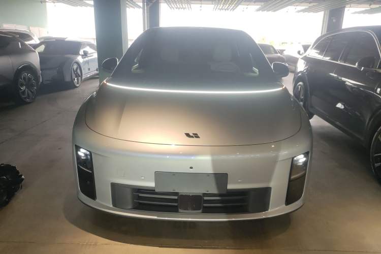 Used Li Auto Li Auto i6 2025 Model Two-Wheel-Drive Standard Type