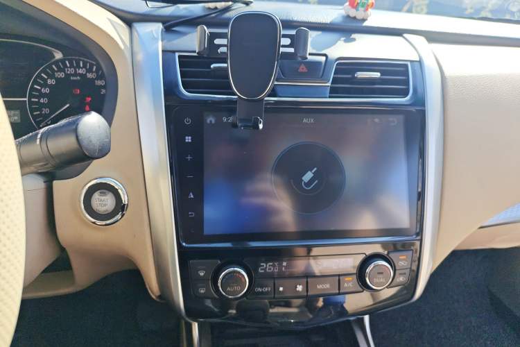 Used Nissan Teana 2016 2.0L XE Fashion Edition Audio And AC Panel