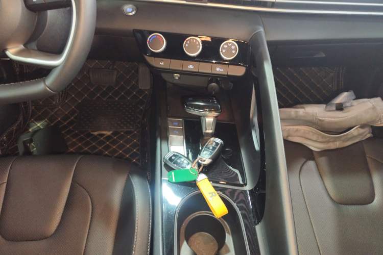 Used Hyundai Elantra 2023 1.5L CVT GLX Elite Edition
