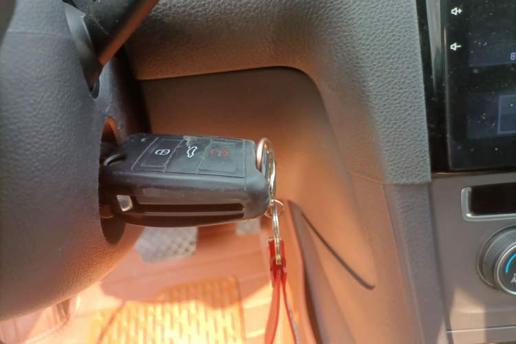 Used Volkswagen Golf 2016 1.6L Automatic Fashion Model