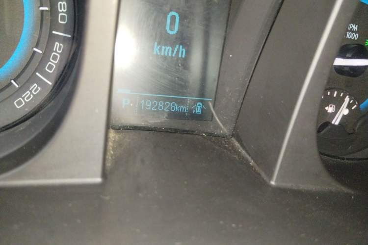 Used Buick GL8 2014 2.4L CT Luxury Business Comfort Edition Odometer Close Up