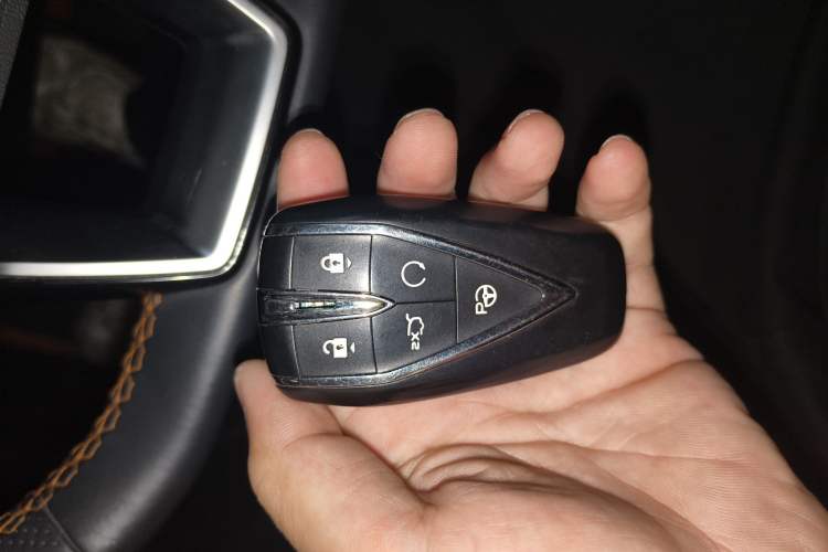 Used CHANGAN UNI-V 2022 1.5T Smart Navigation Version
