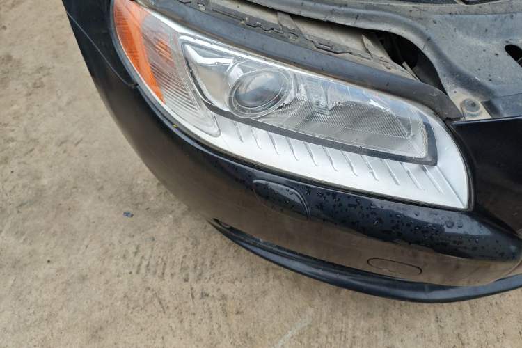 Used Volvo S80L 2011 2.0T ZhiZun Edition
