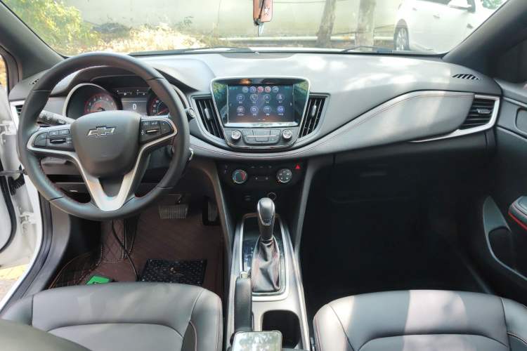 Used Chevrolet Monza 2019 RS 330T Automatic Comfort Edition China VI Standard Center Console