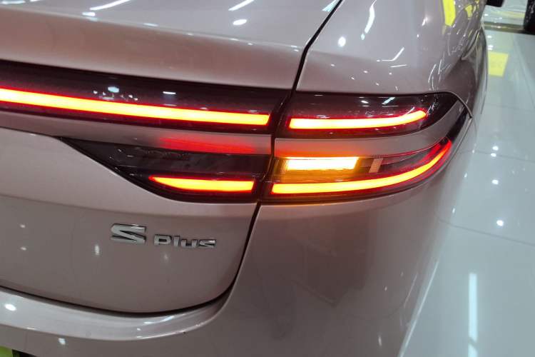 Used AION S Plus 2022 80 Tech Edition
