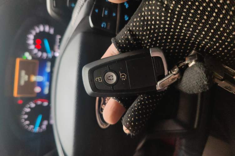 Used Ford Explorer 2020 EcoBoost 285 Rear-Drive Trend Edition 7-Seater
