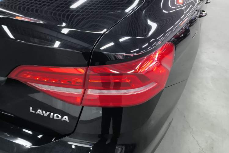Used Volkswagen Lavida 2019 1.5L Automatic Fashion Edition China VI