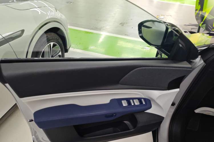 Used XPeng G6 2023 700 Four-Wheel Drive Performance Max