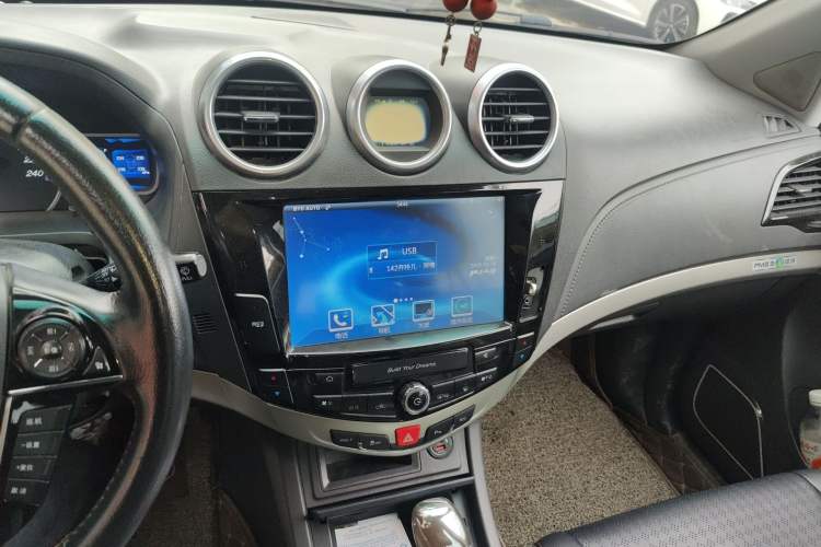 Used BYD S7 2015 2.0T Automatic Prestige Model

