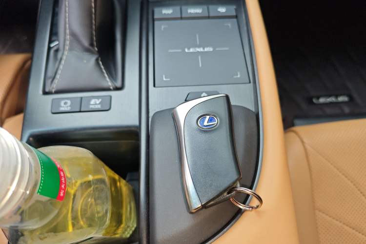 Used Lexus ES 2020 300h Executive Edition