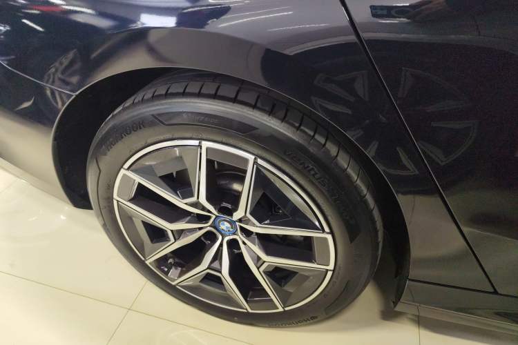 Used BMW i5 2024 eDrive 35L M Sport Package