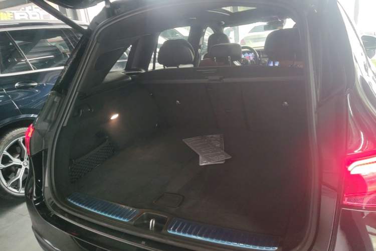 Used Mercedes-Benz GLC 2024 GLC 260 L 4MATIC Dynamic Edition 5-seater Trunk