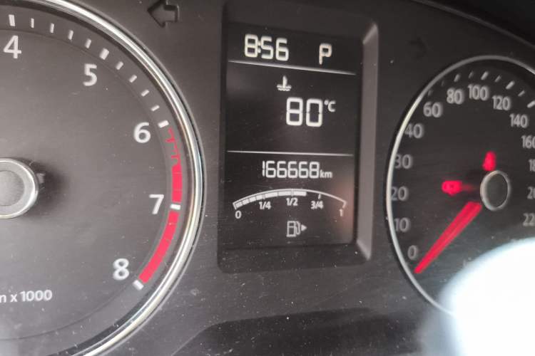 Used Volkswagen Gran Lavida 2013 1.4 TSI Automatic Comfort Model
